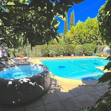 Апартаменти Le Jardin De Mae Бук-Бель-Ер Екстер'єр фото